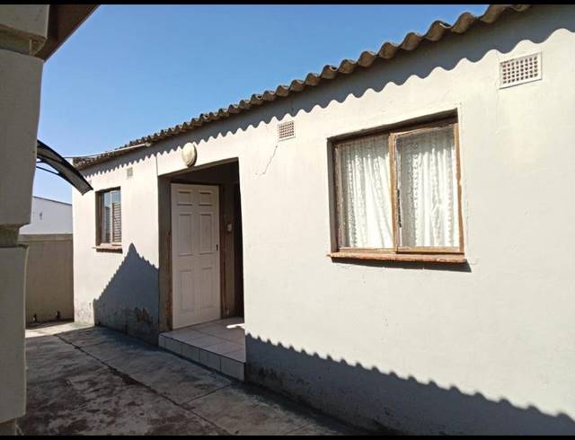 4 BEDROOM HOUSE FOR SALE IN HAMMERSDALE RURAL